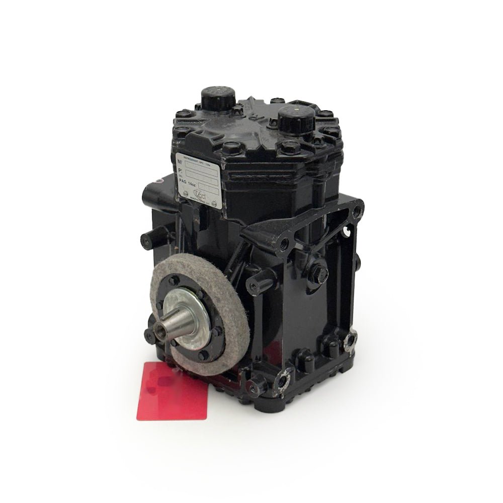 ER210L-25149 | Genuine International® / Navistar® A/C Air Conditioner Compressor Front-right angle