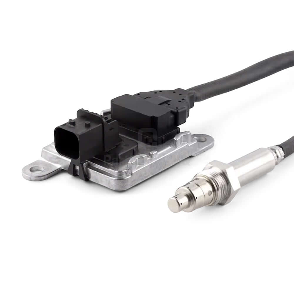 1954666PE | Genuine Paccar® Nitrogen Oxide Sensor Close-up view