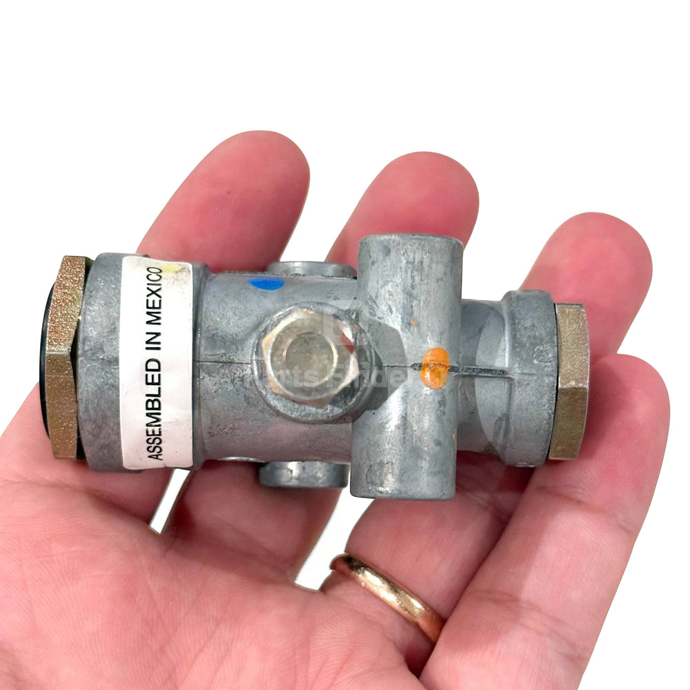 280773 | Genuine Bendix® TR-3 Air Brake Inversion Valve 30-60PSI Front-left angle