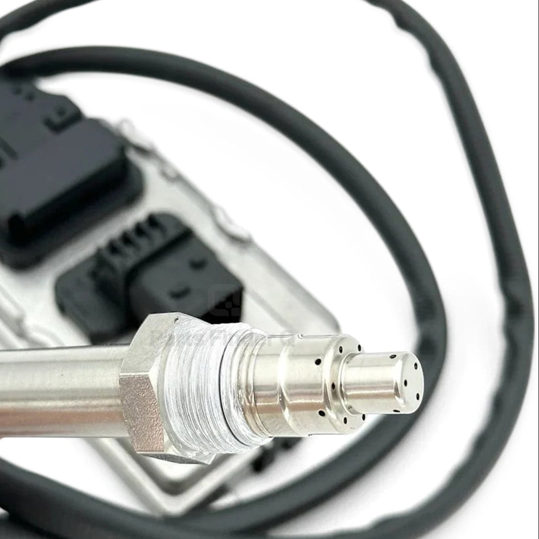 2894942 | Genuine Cummins® Nitrogen Oxide (NOX) Sensor Close-up view