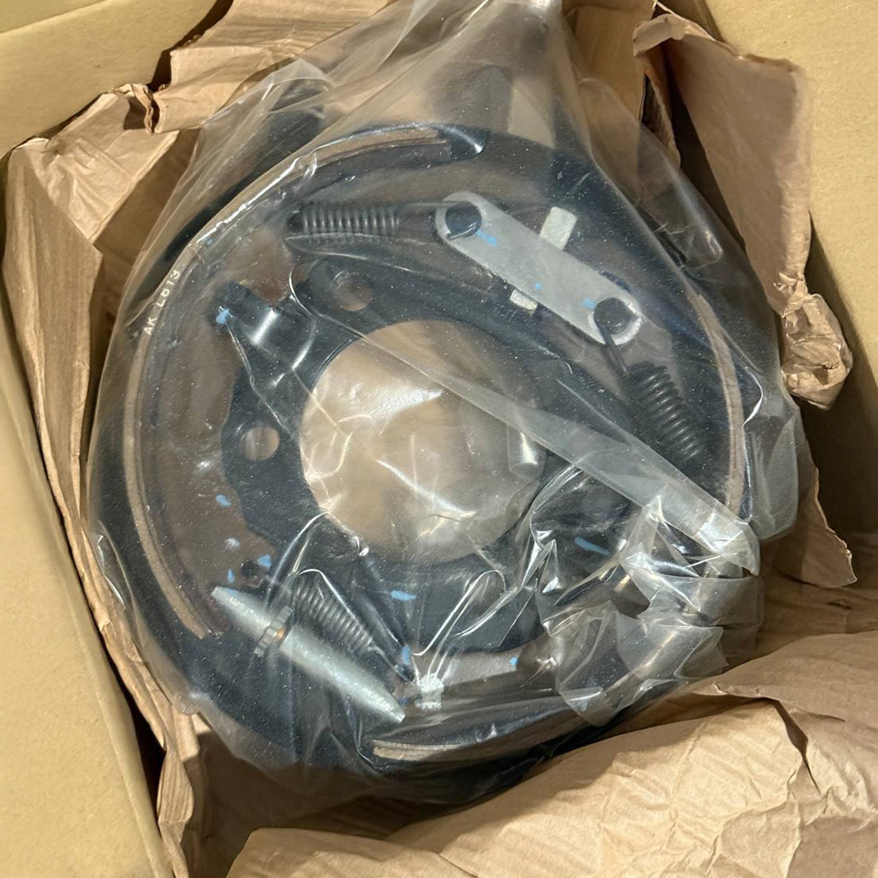 8-97205-628-0 | Genuine Isuzu® Central Parking Brake Assembly Packaged view