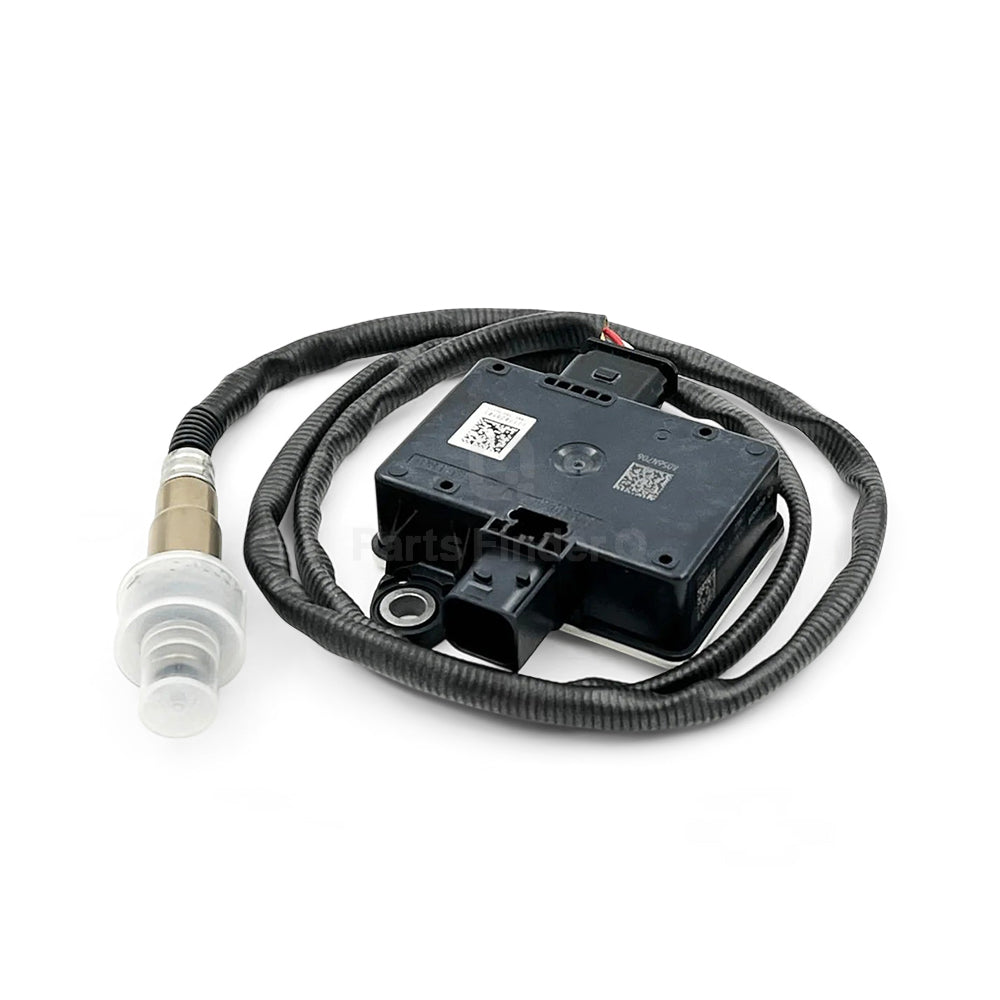 A051E572 | Genuine Cummins® Particulate Sensor Front-right angle