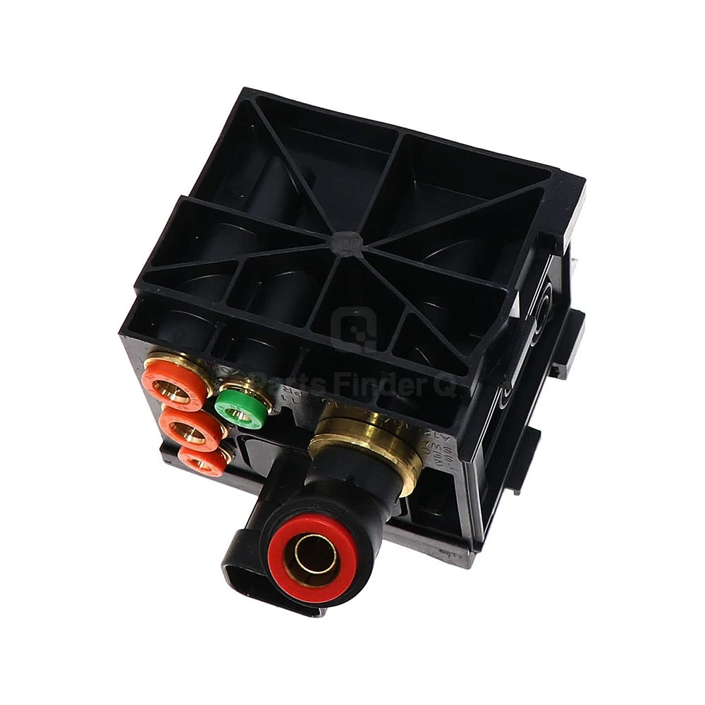 A12-19776-000 | Genuine Freightliner® Parking Brake Pressure Switch Top view