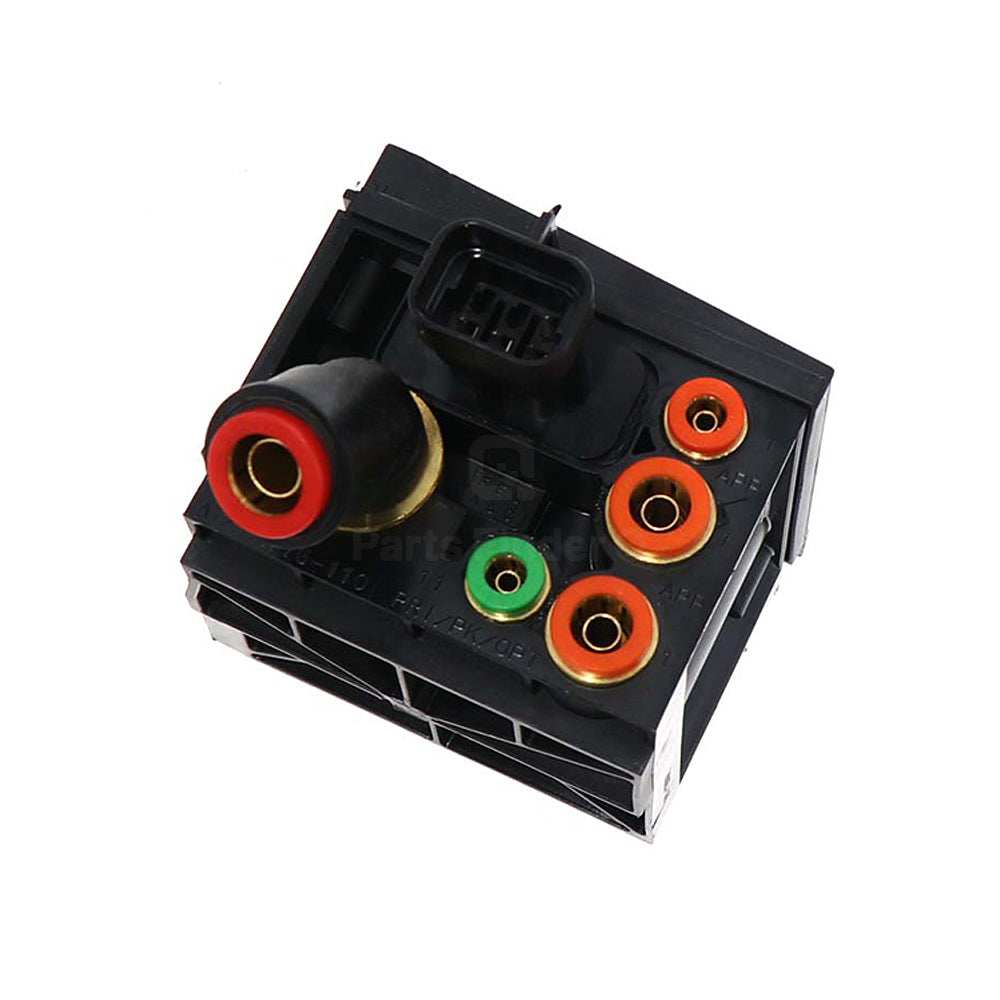 NRG27SWA110R | Genuine Freightliner® Parking Brake Pressure Switch Front view