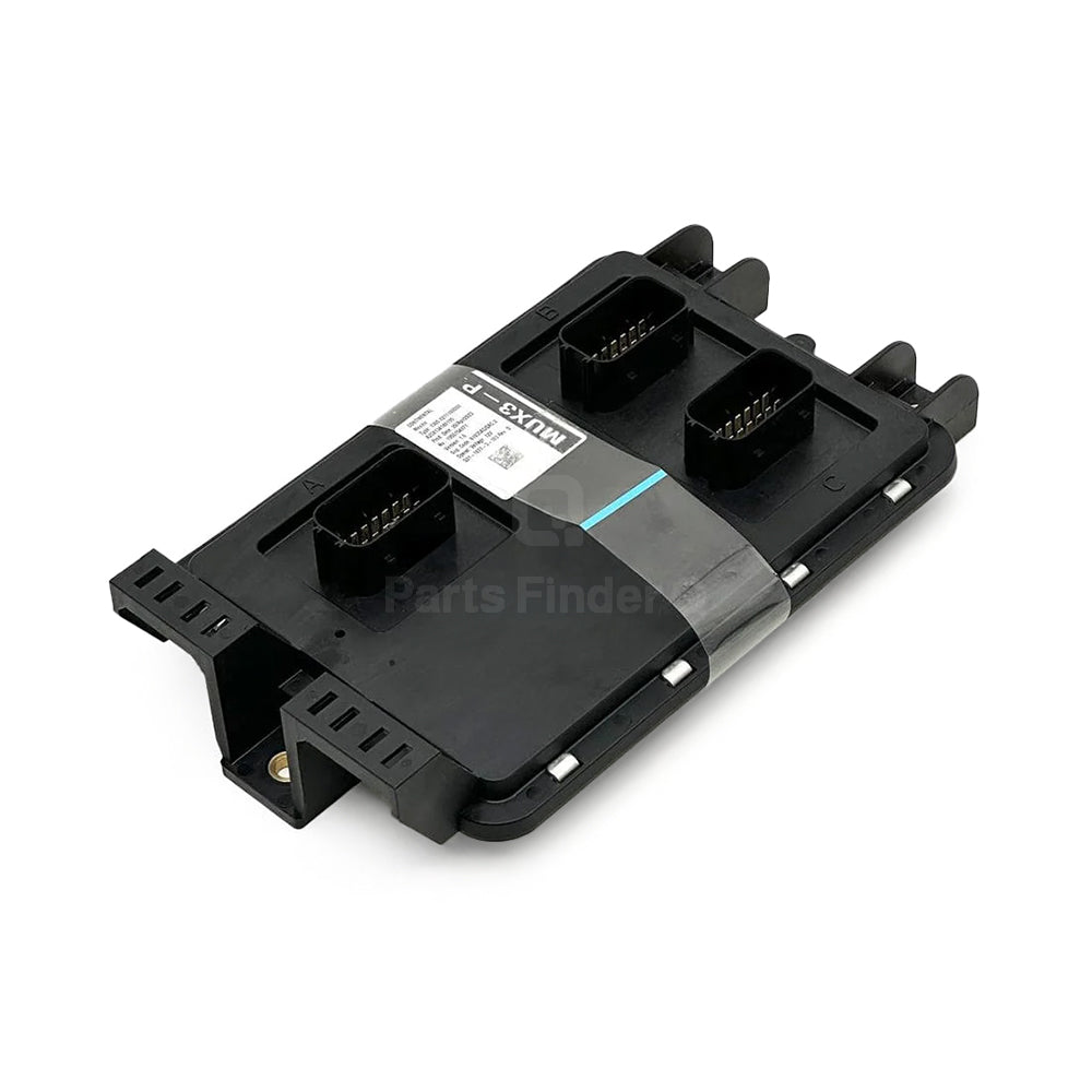 Q21-1077-3-103 | Genuine Paccar® Chassis Control Module Front-left angle
