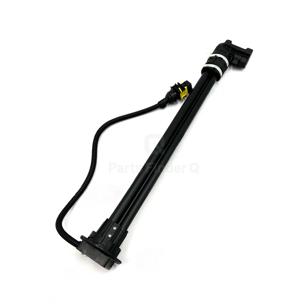 Q21-6127-001K1T | Genuine Paccar® Diesel Exhaust Fluid (DEF) Concentration Sensor Front view