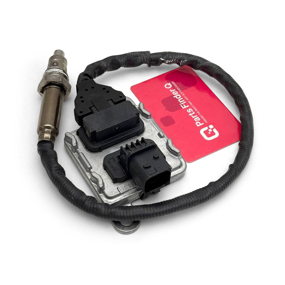 RA0111536128 | Genuine Detroit Diesel® Nitrogen Oxide Sensor 12V-24V Front left angle